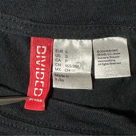 Run DMC Black Crop Top Sz Small - Picture 2 of 4